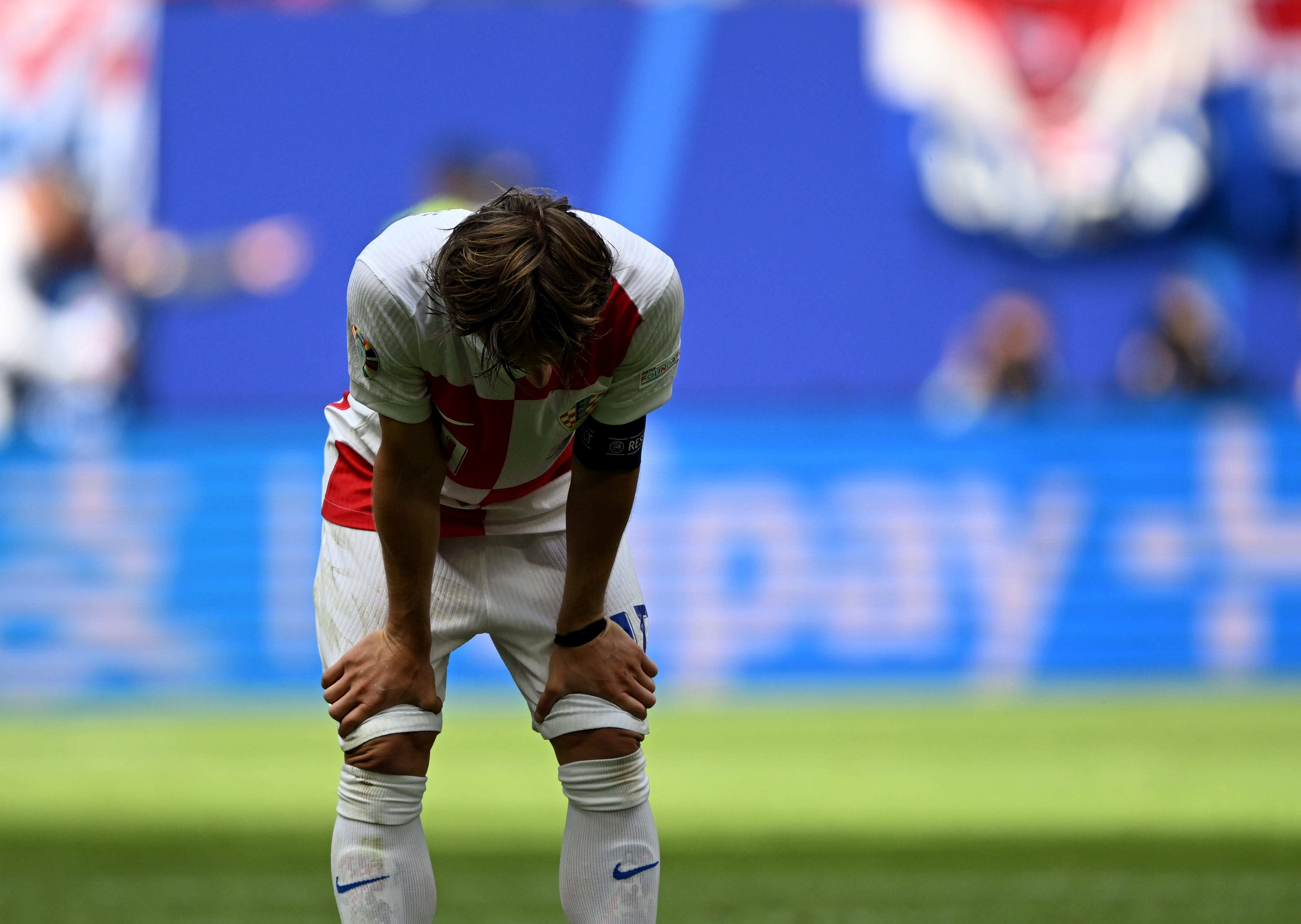 爱游戏官网-包含阿尔巴尼亚队负于瑞士，遗憾出局欧国大赛的词条