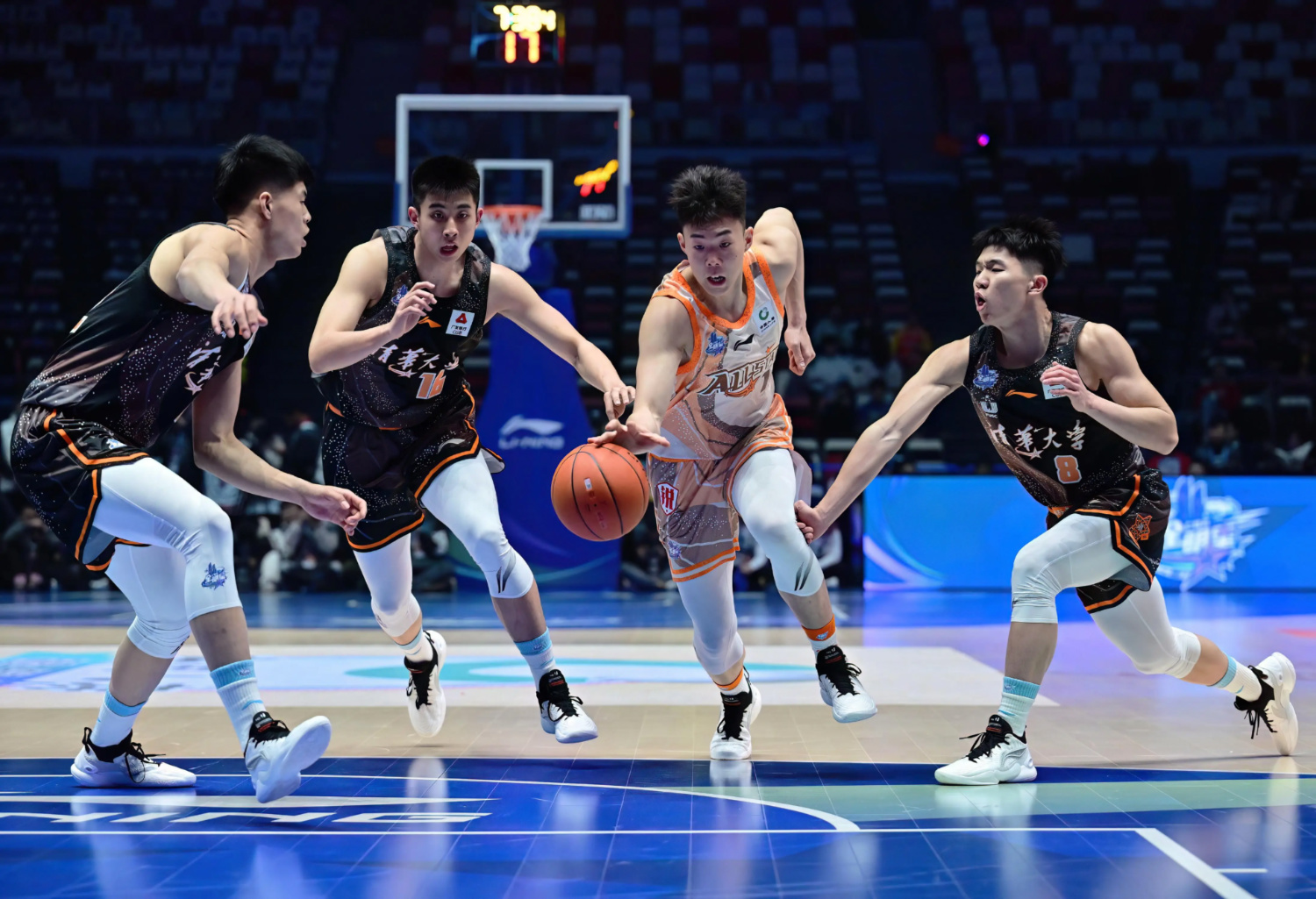 爱游戏官网-青岛队核心球员领衔破门，带领球队战胜对手的简单介绍