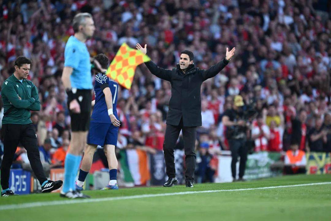 阿森纳客场小胜，三狮军团球员场场出色首发展现大师球技的简单介绍