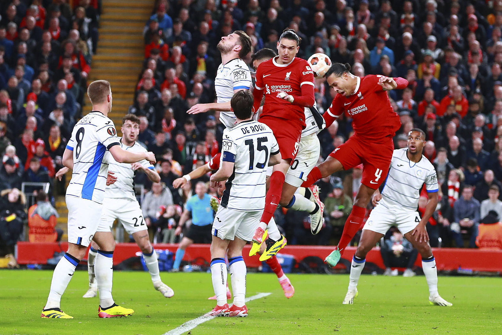 亚特兰大战利物浦，意大利德比激烈展开