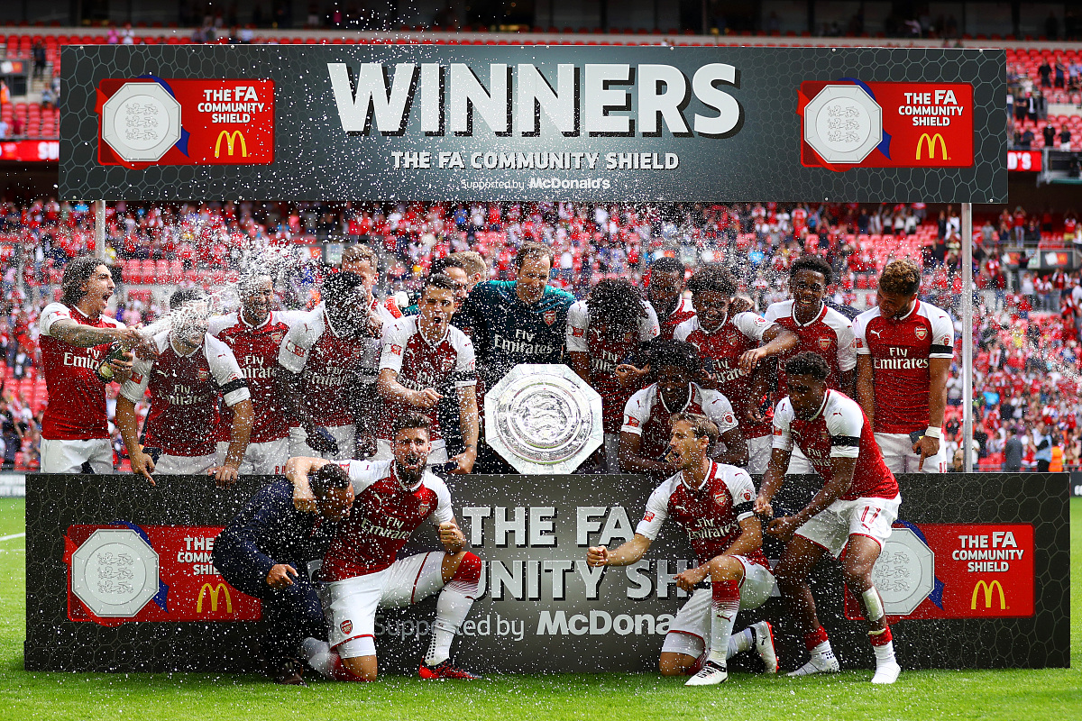 爱游戏官方登录入口-利物浦遭遇客场失利，英超争冠悬念增大！