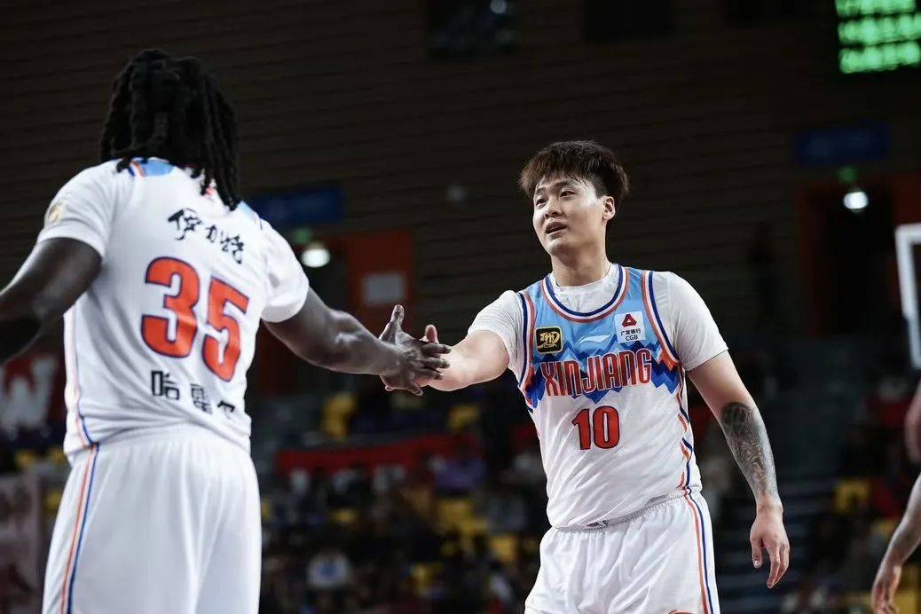 爱游戏官方入口-球队备战季后赛，准备迎战强大对手