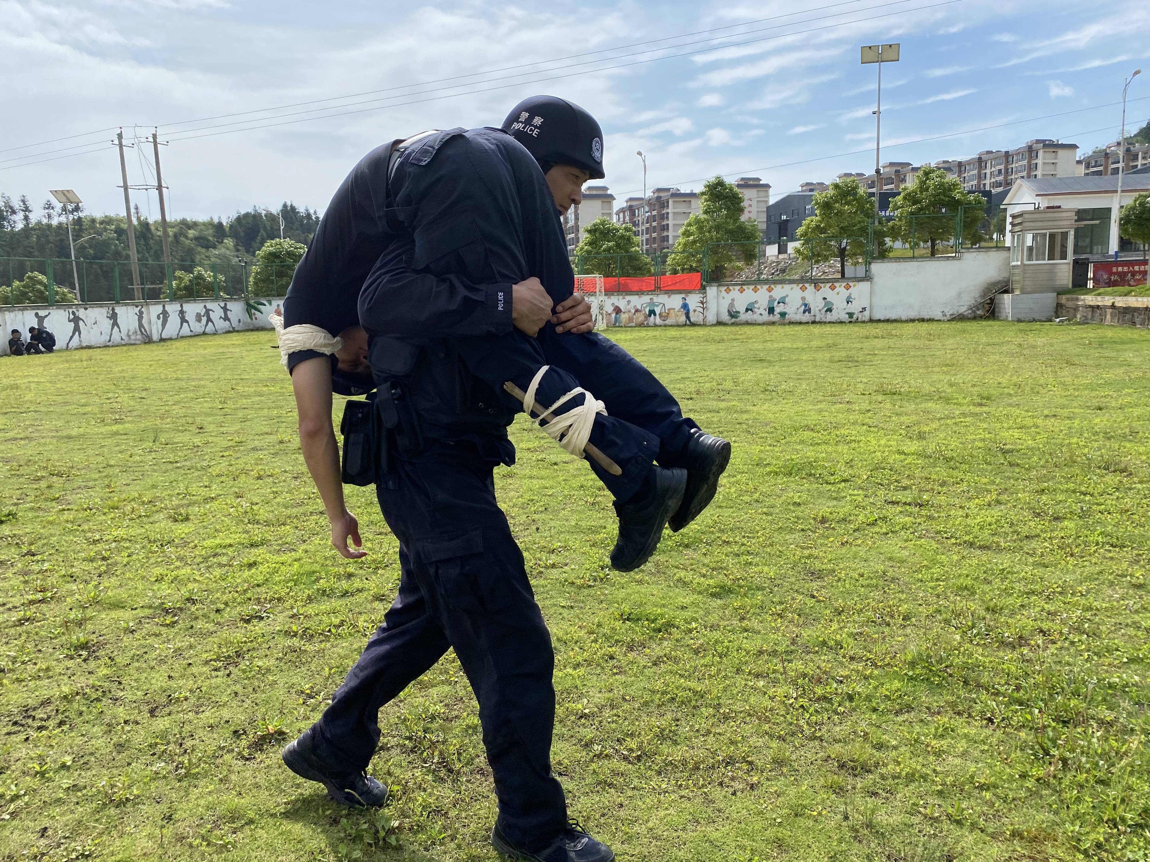 爱游戏官网-包含荆门队练兵备战武汉卓尔比赛的词条