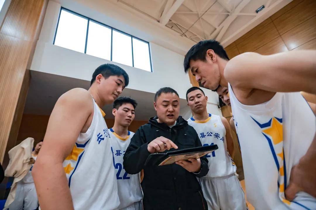 外援身手矫健，场上风彩无限的简单介绍