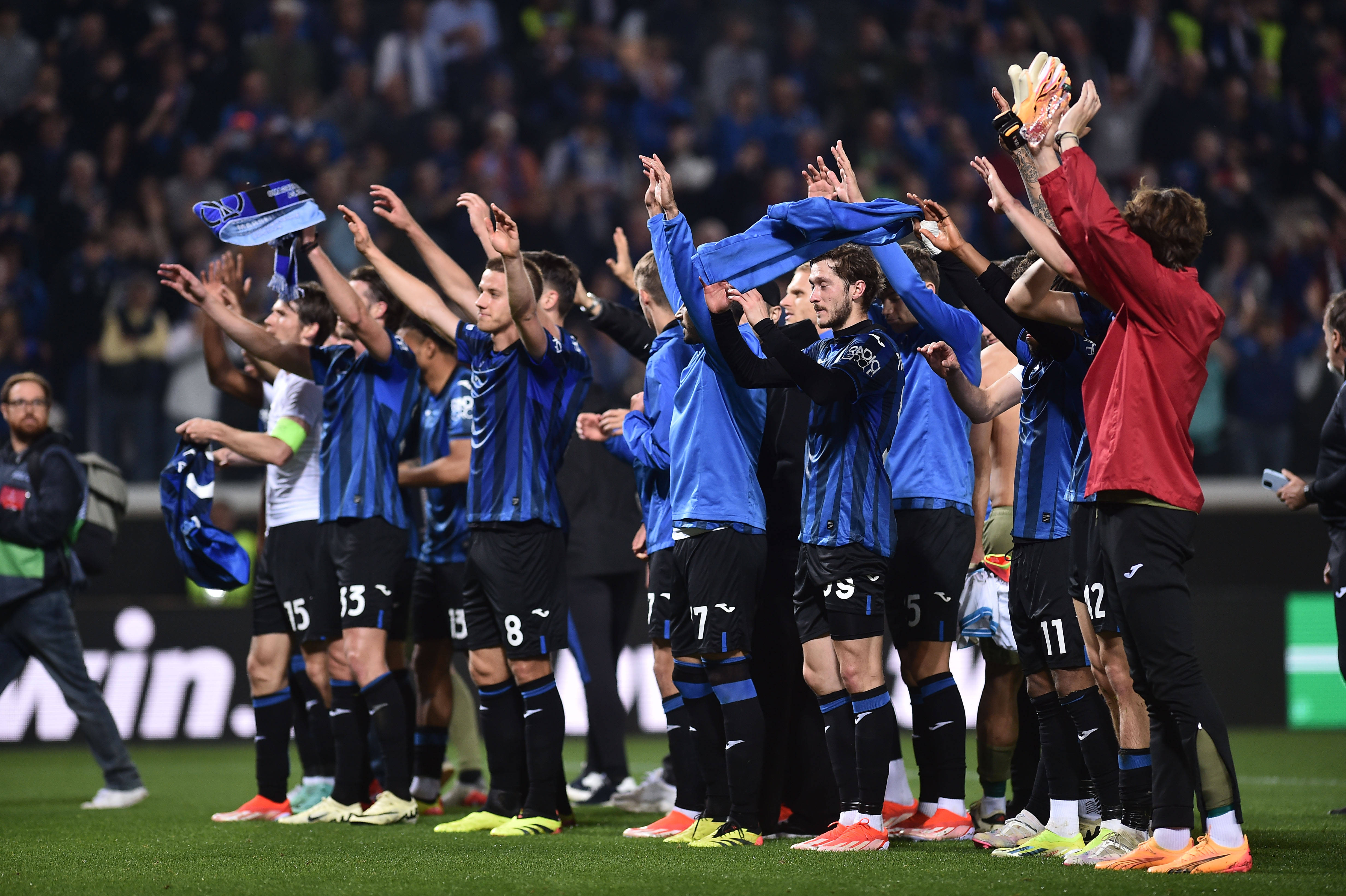 爱游戏在线-关于亚特兰大与国际米兰对决,胜者晋级的信息