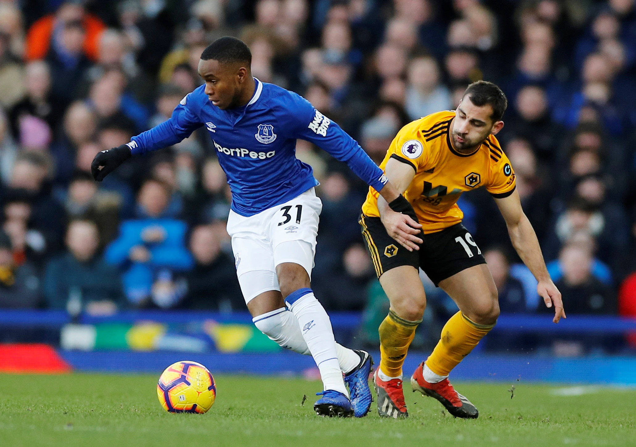 爱游戏在线登录-弗赖堡连败结束,保级烧钱榜上有所起色的简单介绍