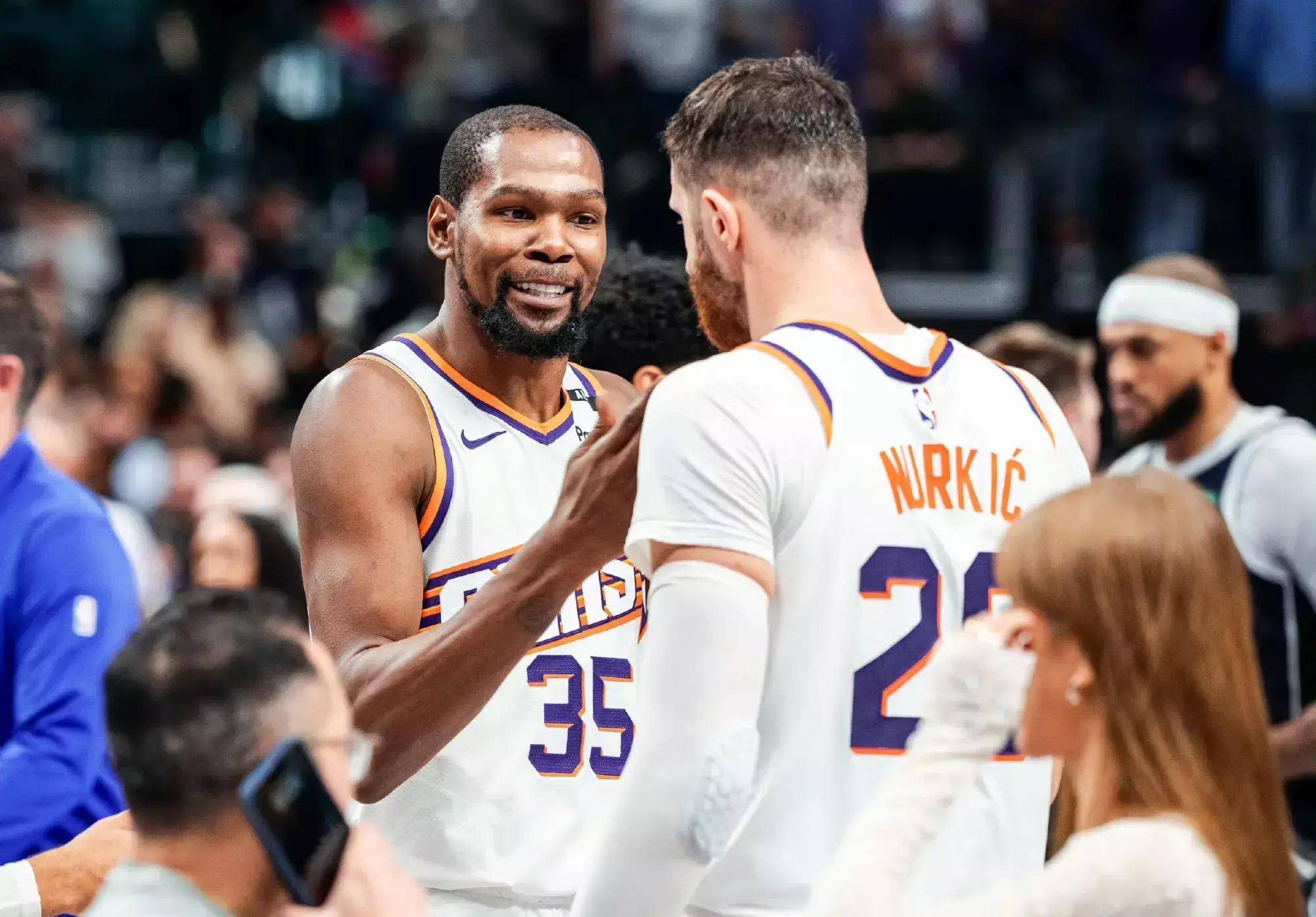 爱游戏-勇士再胜一场,杜兰特砍下高分引领队伍