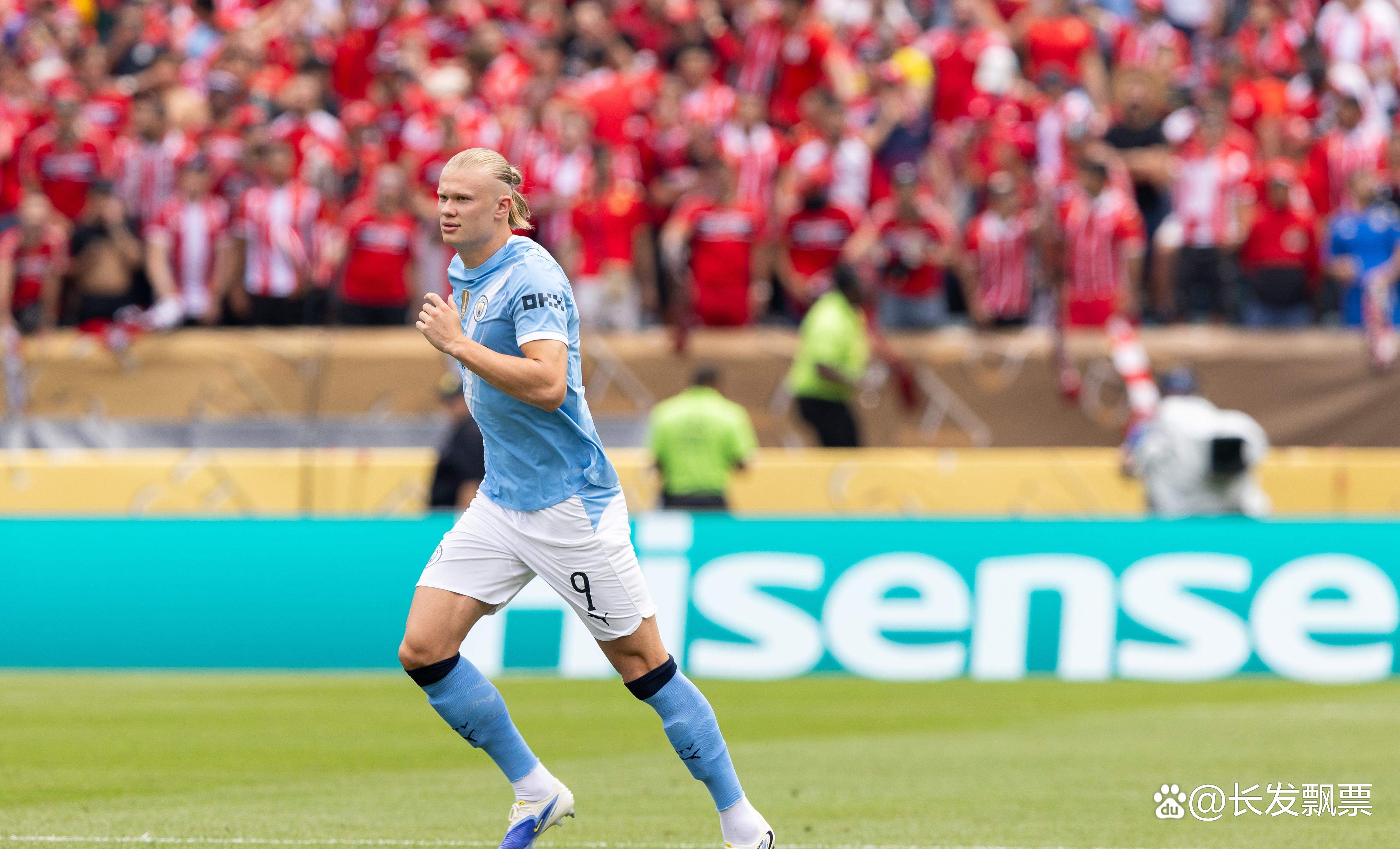 爱游戏网页版登录入口-令人瞩目的球员在比赛中表现出色,引发热议