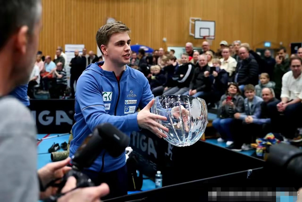 关于足球体育新闻:瑞典队豪取胜利,显露实力的信息 关于足球体育新闻:瑞典队豪取胜利,显露实力的信息