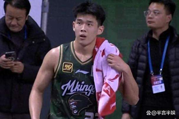 爱游戏登录-上海队惨遭落败,需调整进攻策略