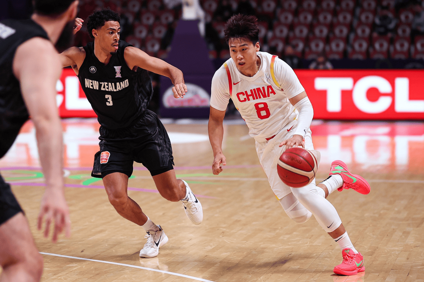 亚洲篮球锦标赛：中国男篮击败对手晋级