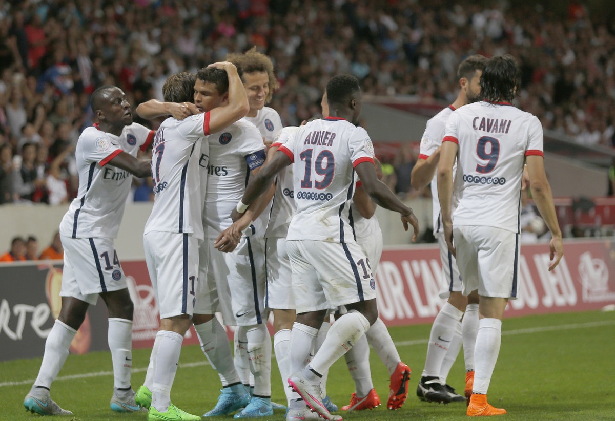 里昂队主场大胜,提升战绩排名的简单介绍 里昂队主场大胜,提升战绩排名的简单介绍