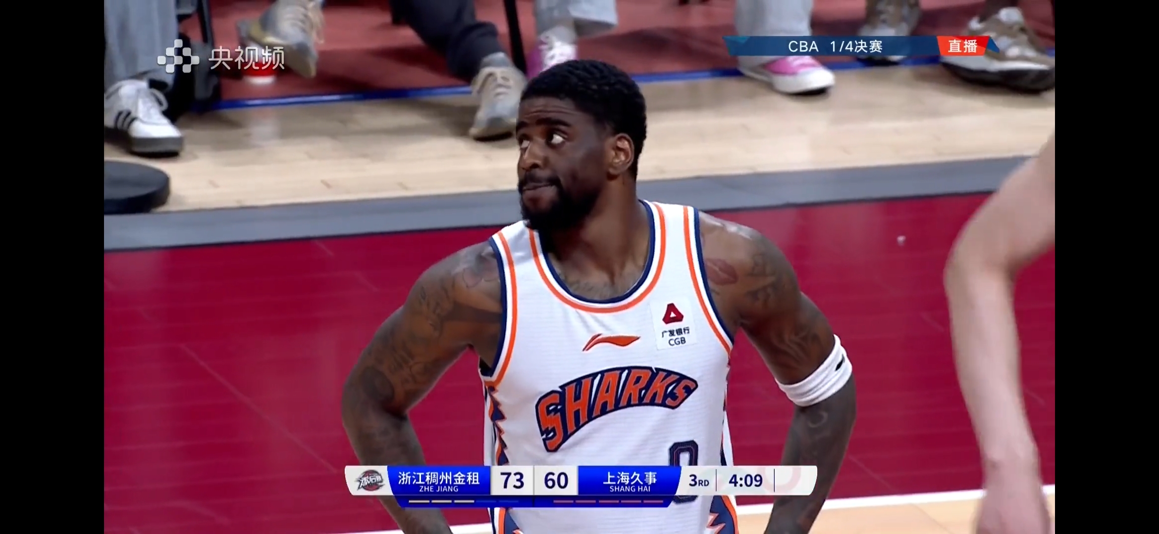 爱游戏官方登录入口-浙江男篮外援爆发,独得全队最高得分